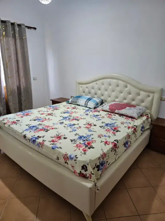 Qera | Vilë 3 + 1 |Selite | 550 €/muaj