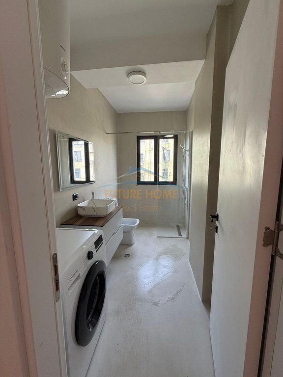 SHITET APARTAMENT 2+1 RRUGA KAVAJES PRANE PALLATIT ME SHIGJETA