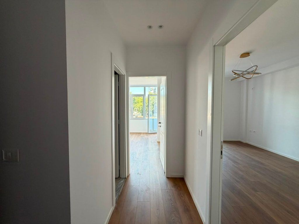 Shitet, Apartament 1+1, Rruga Dritan Hoxha, Tiranë