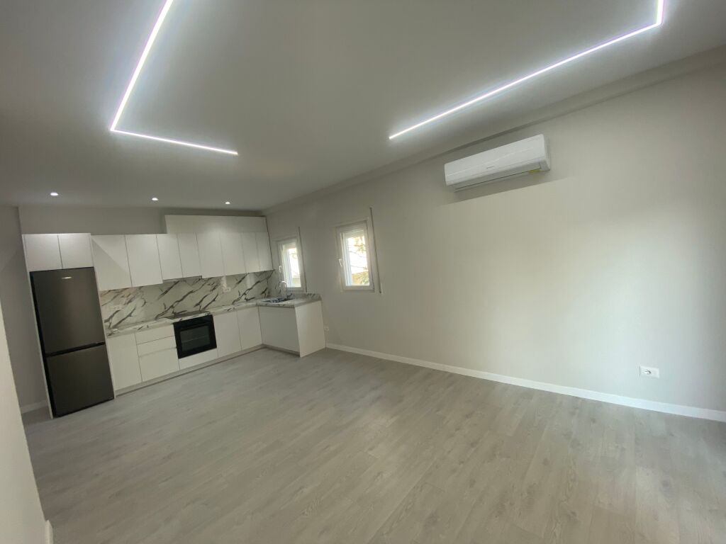 Apartament 1+1 per qera Kodra e Priftit !