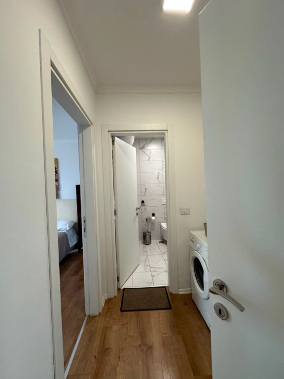 Affitto | Apartament 1 + 1 | QENDER — Rruga Mine Peza | 750 €/mese