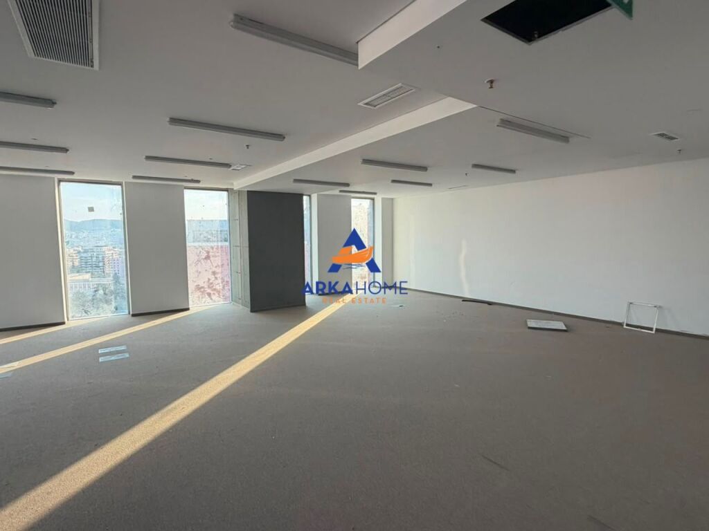 OFFICE SPACE FOR RENT 500M2 "ELBASAN ROAD" 15000 EURO
