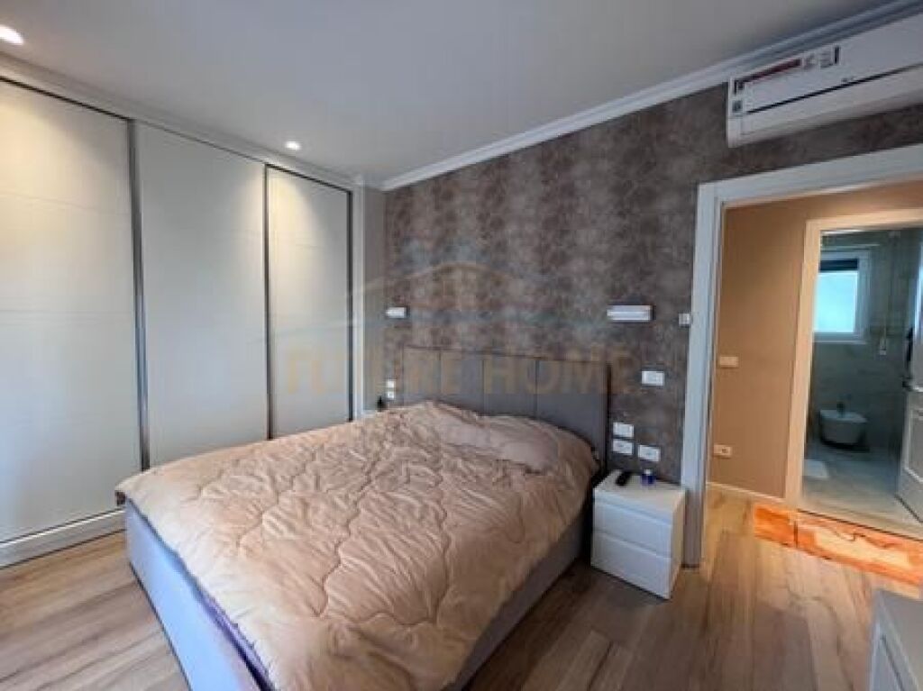 Qera, 2 Vila të bashkëngjitura, Vala Mar Residence, Hamallaj.