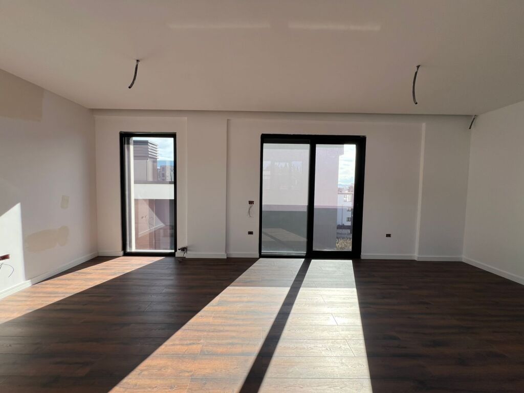 Villa for sale in Golem inside a residence !