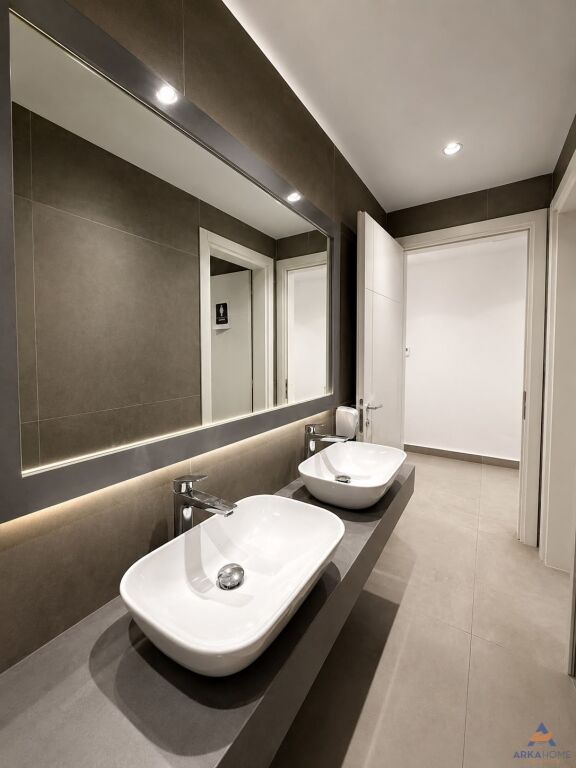 OFFICE FOR RENT 450M2 "NEAR THE INDIAN EYE CLINIC, PARIS MUNICIPALITY" 6000 EURO.