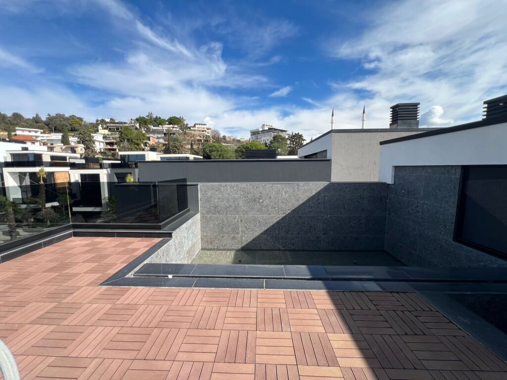 Villa for sale in Golem inside a residence !