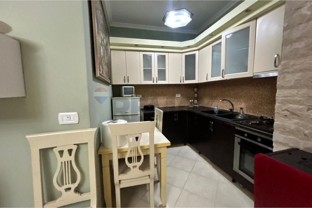 🏡 APPARTAMENTO 1+1 IN AFFITTO – TRANSBALKANICO, VICINO AL PORTO, VLORA