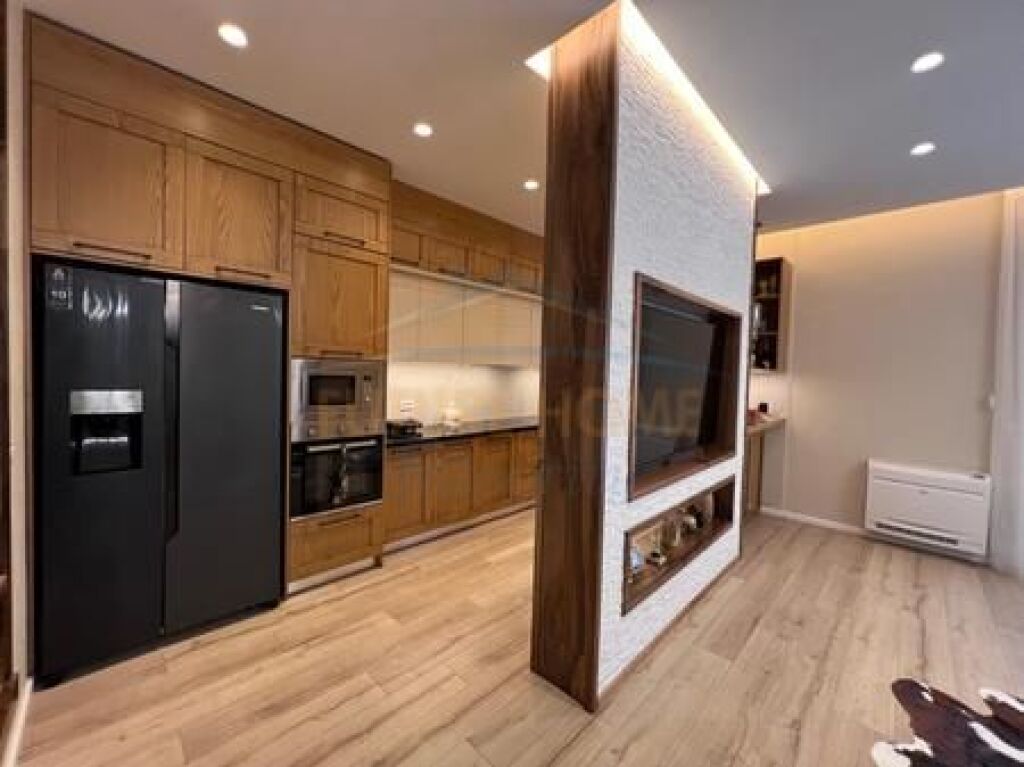 Qera, 2 Vila të bashkëngjitura, Vala Mar Residence, Hamallaj.