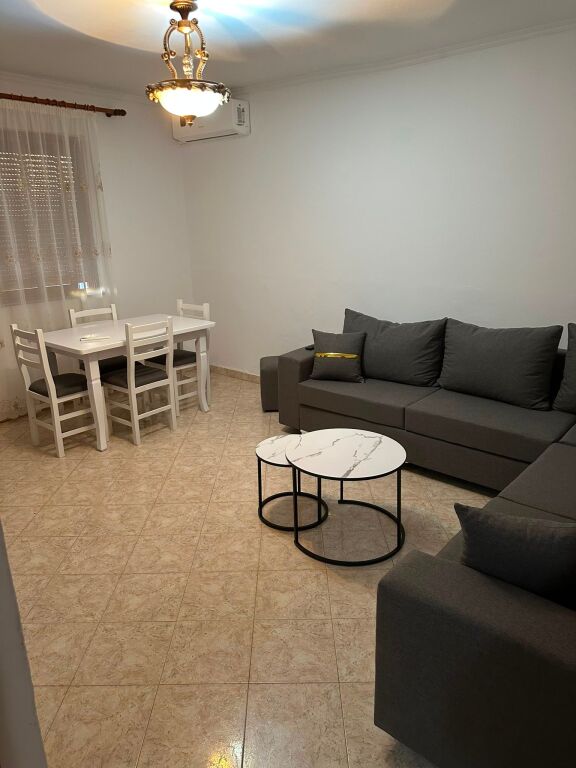 Rent | Apartament 1 + 1 | Kombinat | 370 €/month