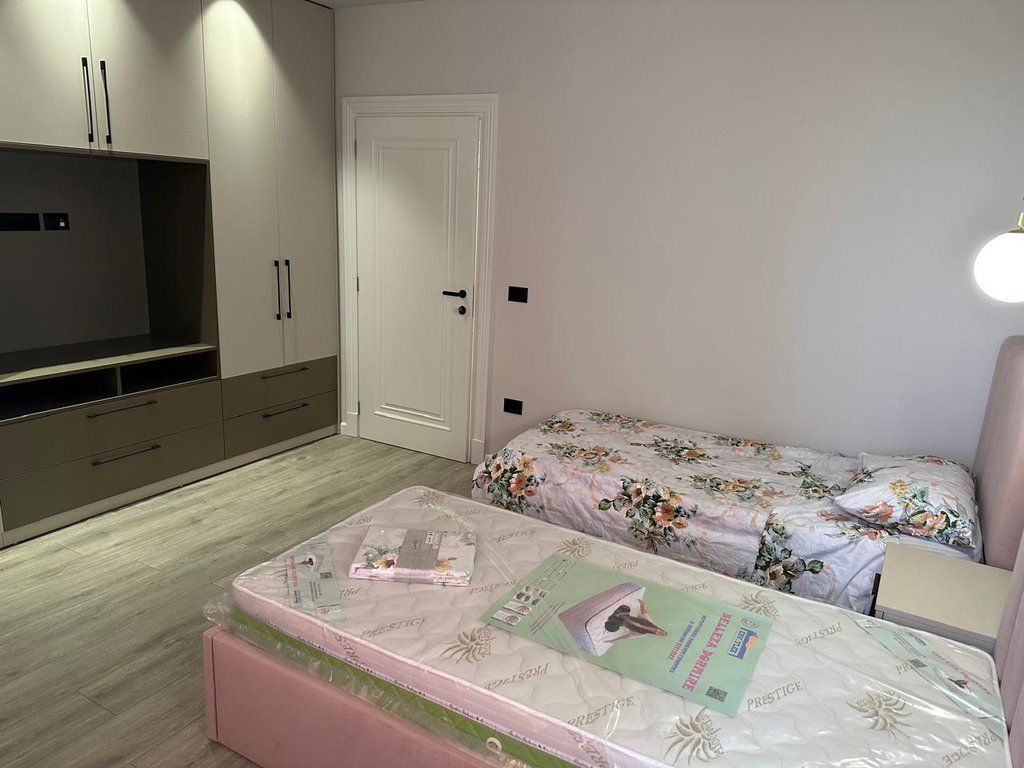 Qera, Apartament 2+1+2+Post Parkimi, Selvia.
