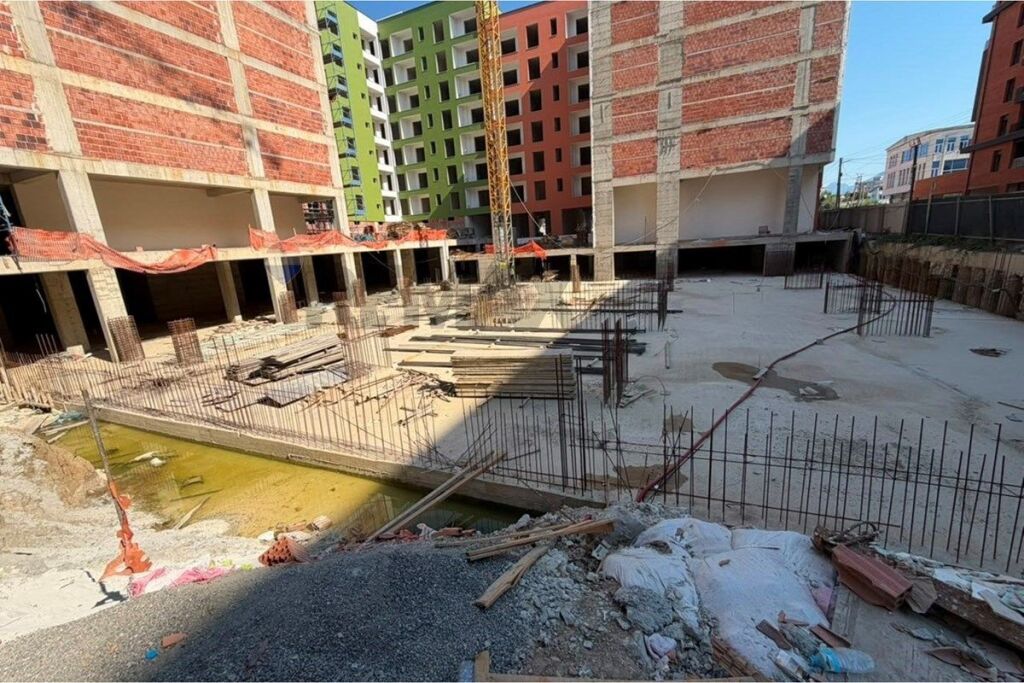 2+1 apartment for sale in the Ringside complex, Paskuqan!
