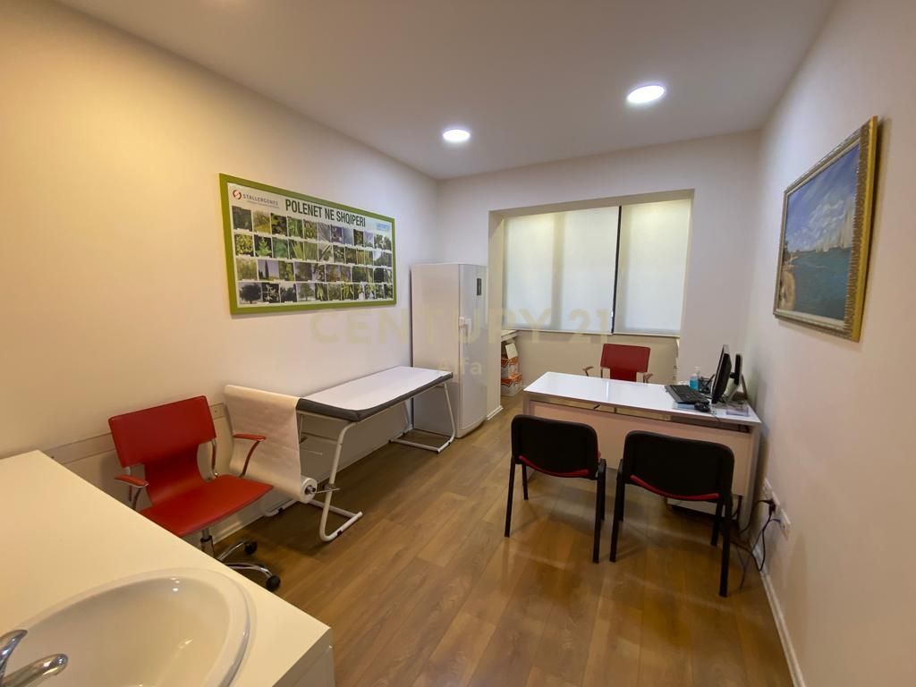 SHITET KLINIKË E KOMPLETUAR BASHKË ME AMBIENTIN – MYSLYM SHYRI !