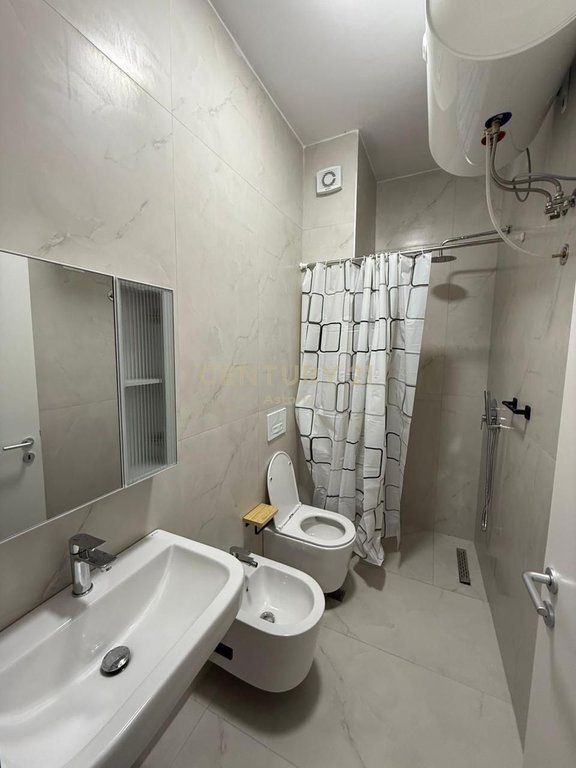 Jepet me qira apartament 1+1 tek rezidenca Kadiu, Ali Demi
