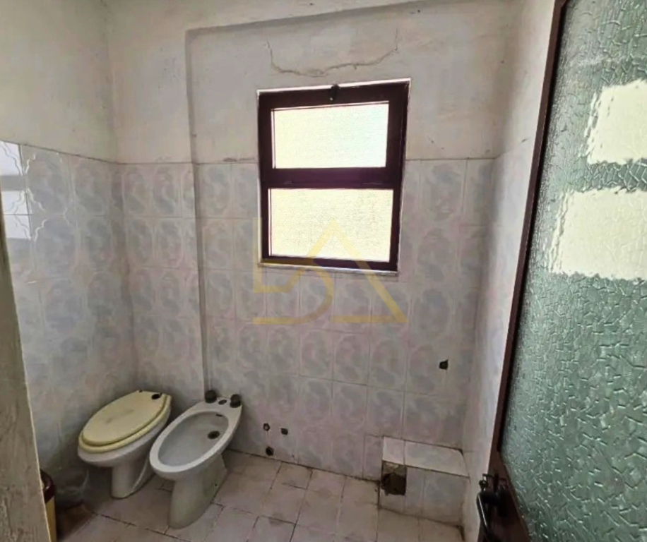 Appartamento 2+1+2 in Vendita – Spiaggia, Durrës | 10 Metri dal Mare
