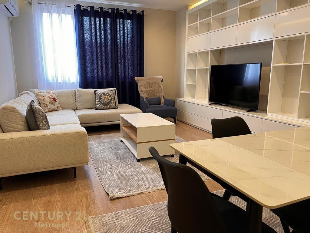 Japim me qira apartament 3+1+2 te Kompleksi Prestige! 1,081 € /Muaj 100,000 Lekë /Muaj