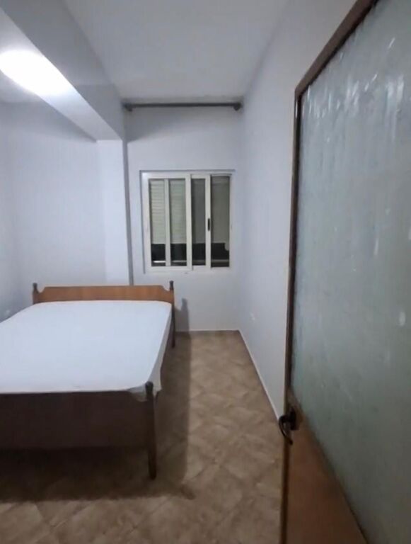 Appartamento 1+1 in affitto a Misto Mame, Yzberisht, Palazzi Cabej, Astir. Completamente arredato e investito.