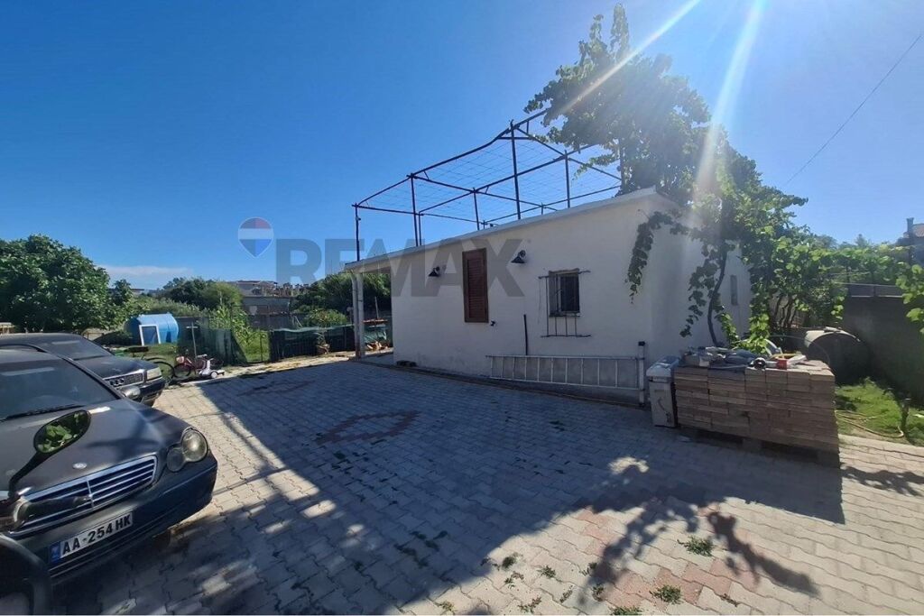 SHTËPI PRIVATE 1+1 PËR QIRA AFATGJATË – ÇOLE, VLORË