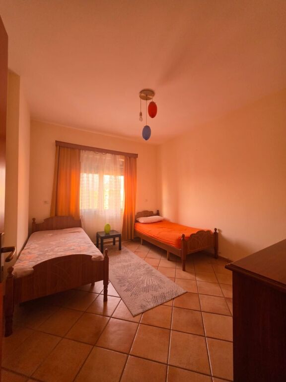 🏡Appartamento 2+1  📍Astir, vicino a 2 palme   🏢7° piano  🛗Con ascensore  💰Prezzo: 40.000 Leke/Mese  