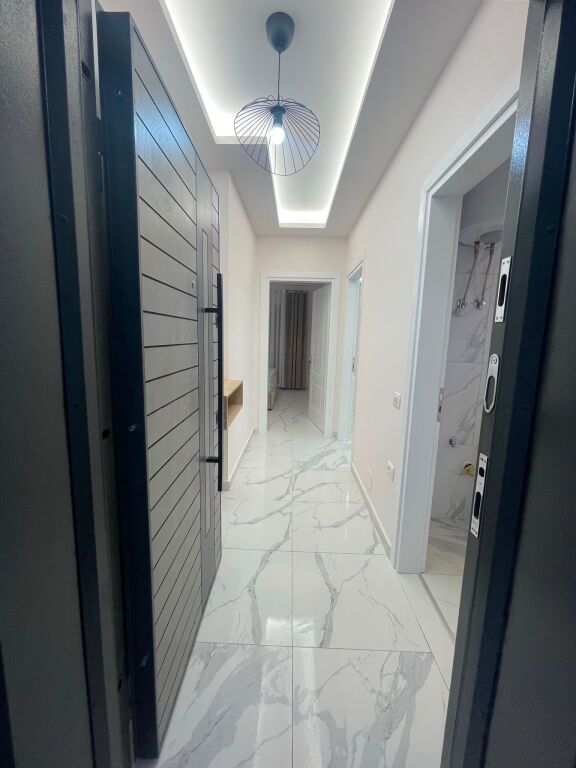 Shitet apartament 1+1 ne Yzberisht
