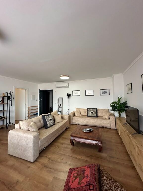 Affitto | Apartament 1 + 1 | QENDER — Rruga Mine Peza | 750 €/mese