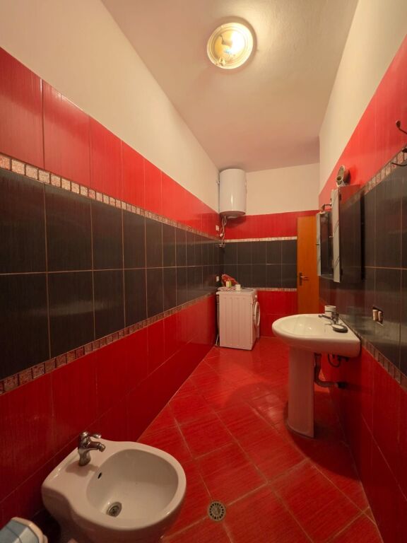 🏡Appartamento 2+1  📍Astir, vicino a 2 palme   🏢7° piano  🛗Con ascensore  💰Prezzo: 40.000 Leke/Mese  