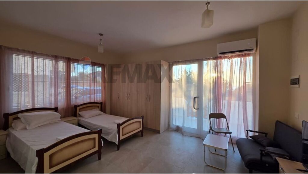 GARSONIERE PËR QIRA – PRANË SHKOLLËS TREGTARE, VLORË