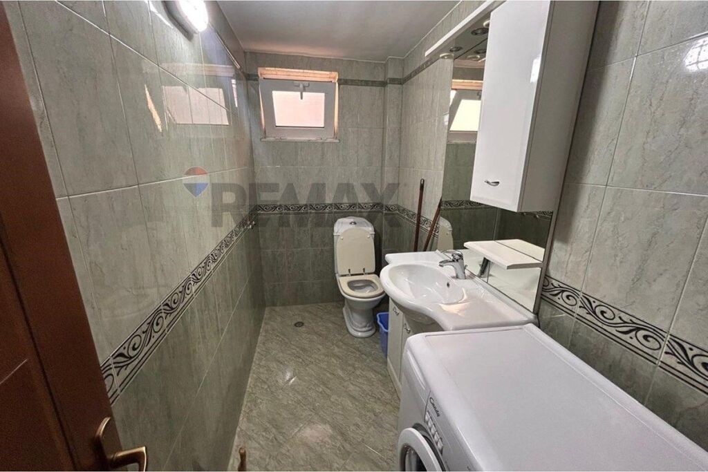 APARTAMENT 2+1+2 PËR QIRA – BLV. ISMAIL QEMALI, VLORË