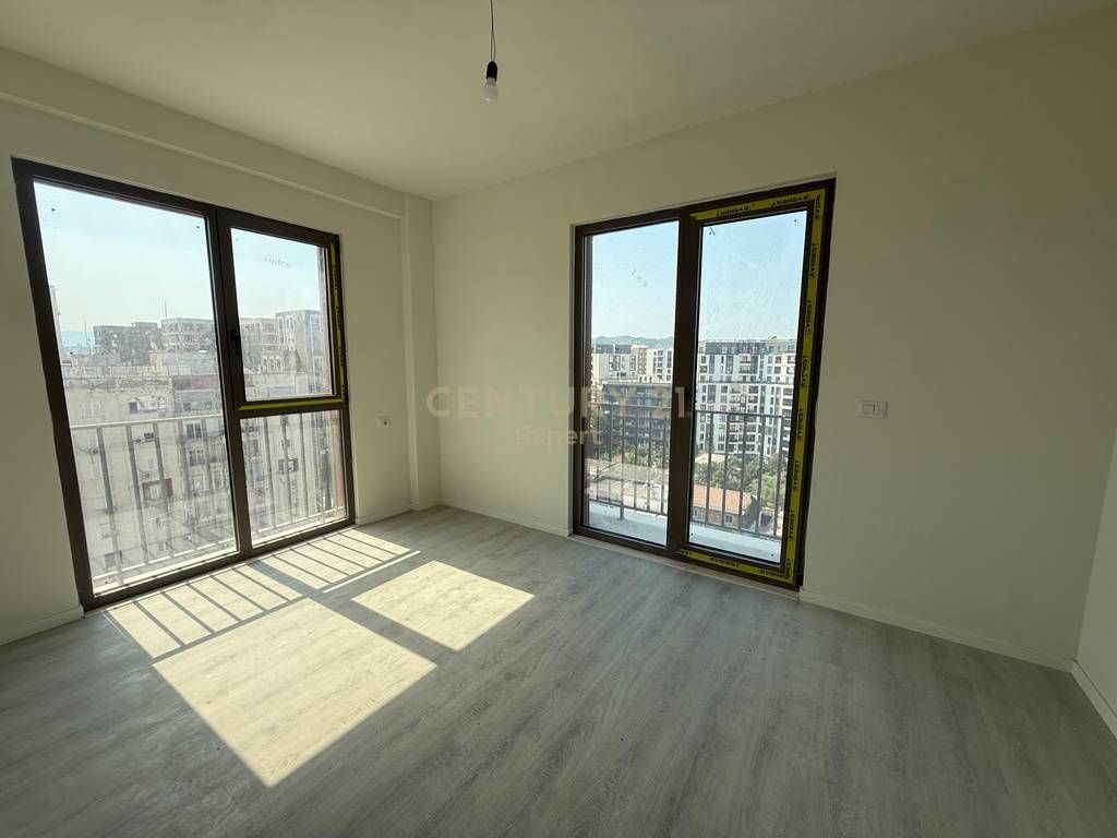 APARTAMENT 3+1+2 PER SHITJE NE LAPRAKE!