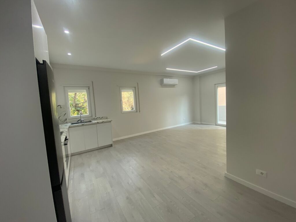 Apartament 1+1 per qera Kodra e Priftit !