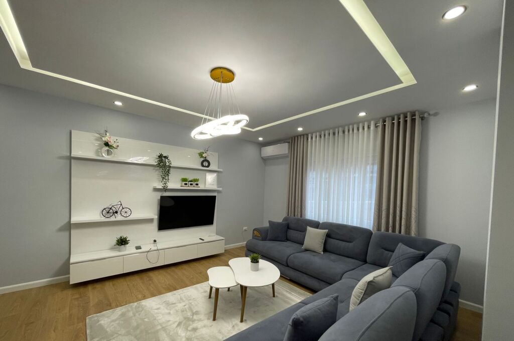 Affitto | Apartament 2 + 1 | Zogu i Zi | 970 €/mese