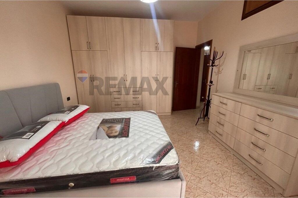 APARTAMENT 2+1+2 PËR QIRA – BLV. ISMAIL QEMALI, VLORË