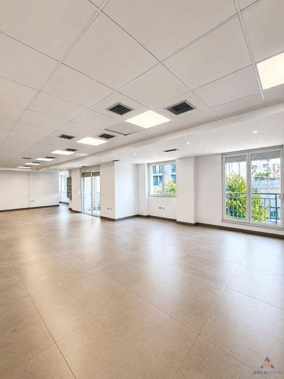 OFFICE FOR RENT 450M2 "NEAR THE INDIAN EYE CLINIC, PARIS MUNICIPALITY" 6000 EURO.