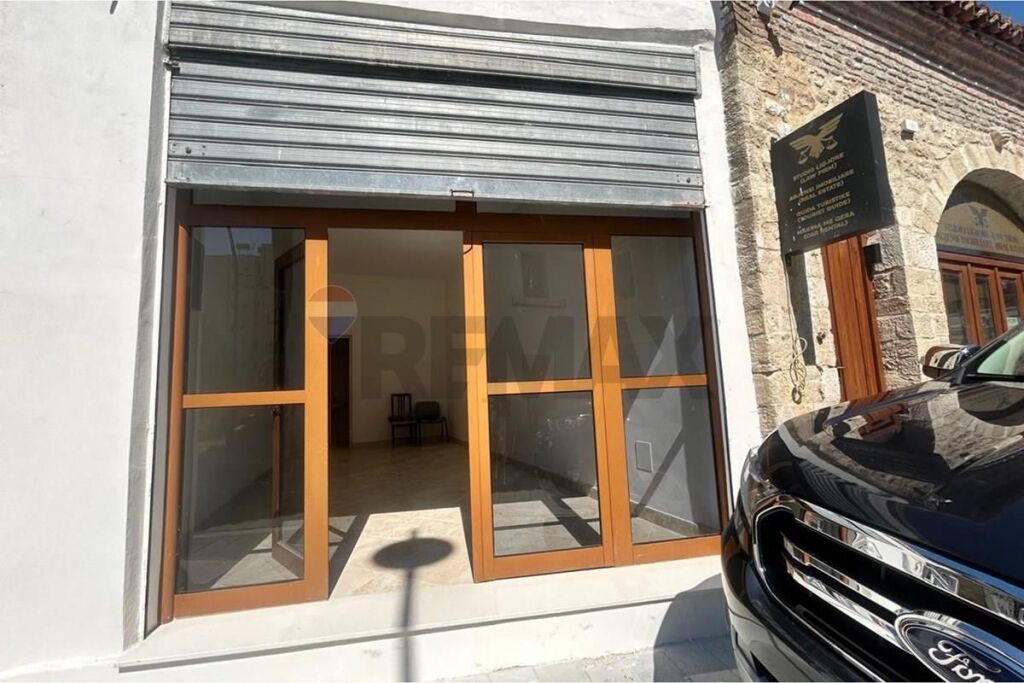 🏢 DYQAN ME QIRA PRANË MURADIES – VLORË