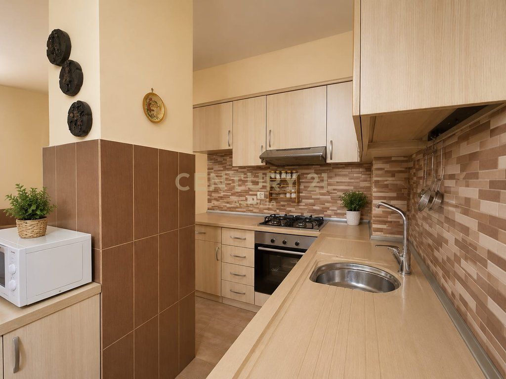 APARTAMENT 1+1 PER SHITJE,RESTORANT FRESKU