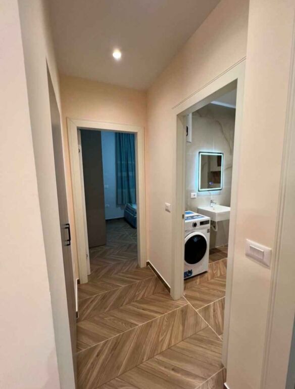 JEPET ME QERA APARTAMENT 2+1 + Parkim - SAUK I RI