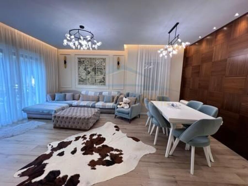 Qera, 2 Vila të bashkëngjitura, Vala Mar Residence, Hamallaj.