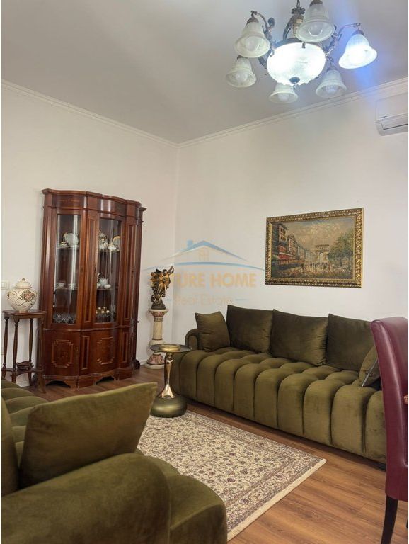 Shitet, Shtëpi Private, Ali Demi,Tiranë