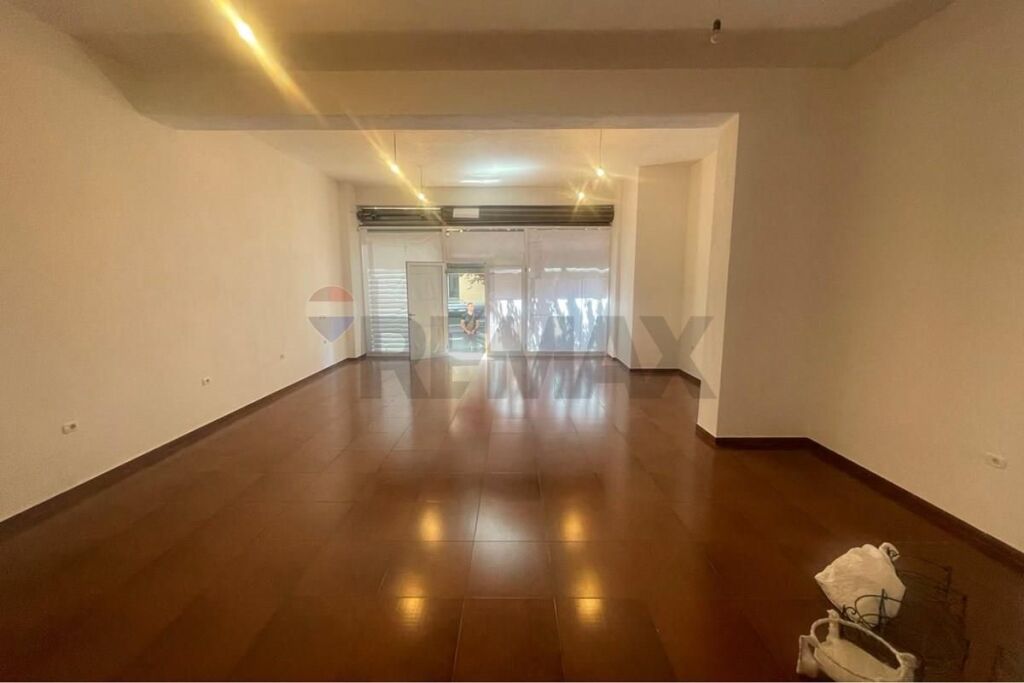 🏢 DYQAN 90 m² ME QIRA PRANË JUMBO – VLORË