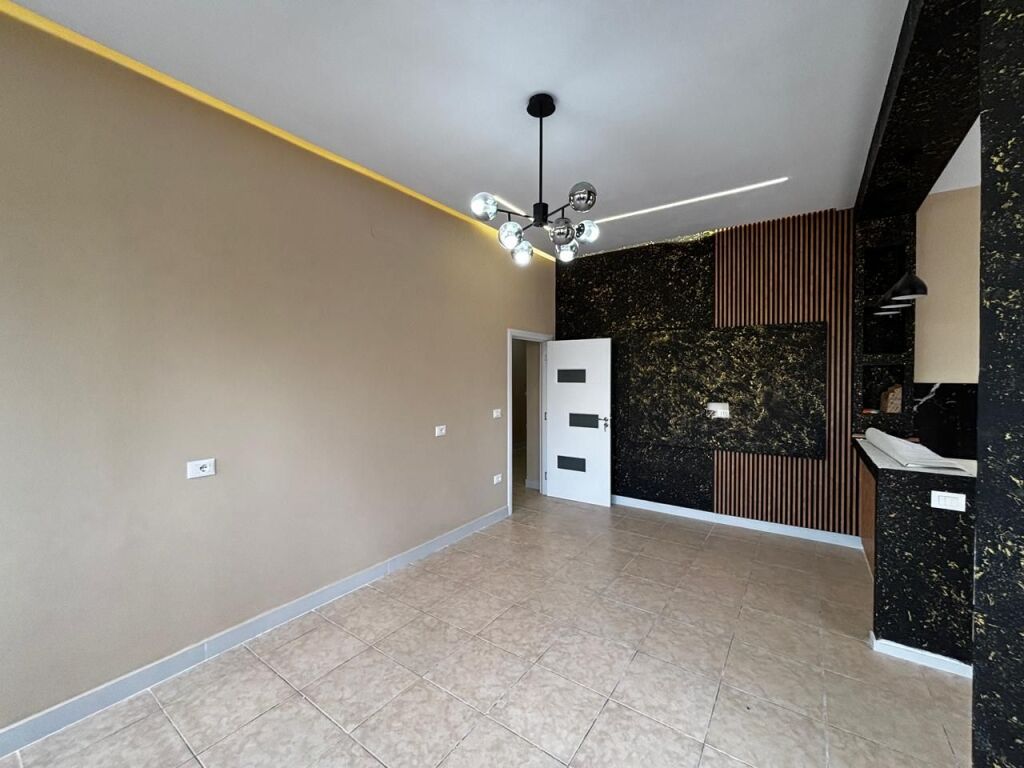 Shitet apartament 3+1  ne Plazh,Durres!