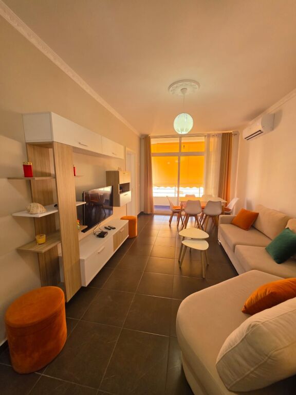 🏡 Appartamento 2+1 in affitto  📍 Astir, Via Sokrat Miho, Complesso Fratari  💰Prezzo: 50.000 Lek/mese