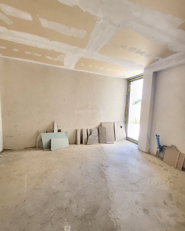 🏡 VILË NË SHITJE – FARKË, LISI I ARTË