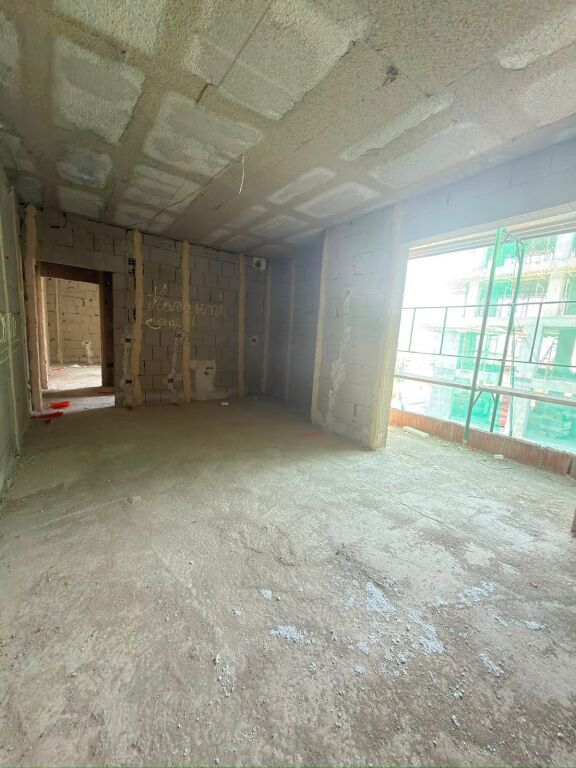 Apartment for sale 1+1 in Kamez