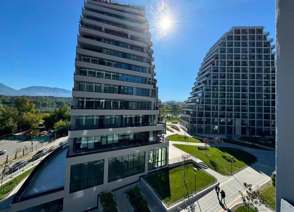 🔥 SUPER ÇMIM‼️ 🏡 SHITET APARTAMENT 2+1 + 2 TUALETE 📍 Lake View Residence – Liqeni Artificial