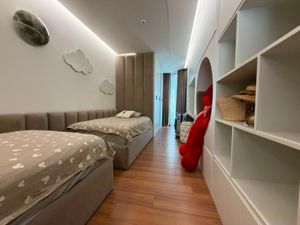 Condominio/Appartamento - In Vendita - Piazza 21, Tirana