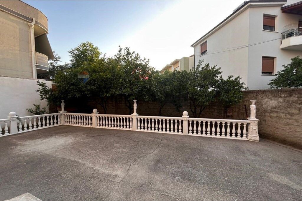 APARTAMENT 2+1+2 PËR QIRA – BLV. ISMAIL QEMALI, VLORË