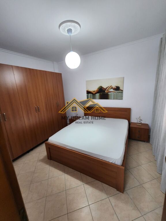 SHITET APARTAMENT PRAN KOMPLEKS EKA PLAZH DURRES!