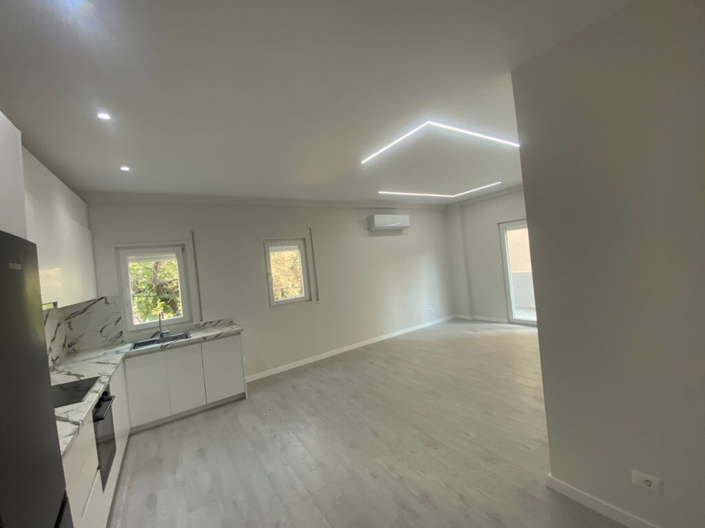 Apartament 1+1 per qera Kodra e Priftit !