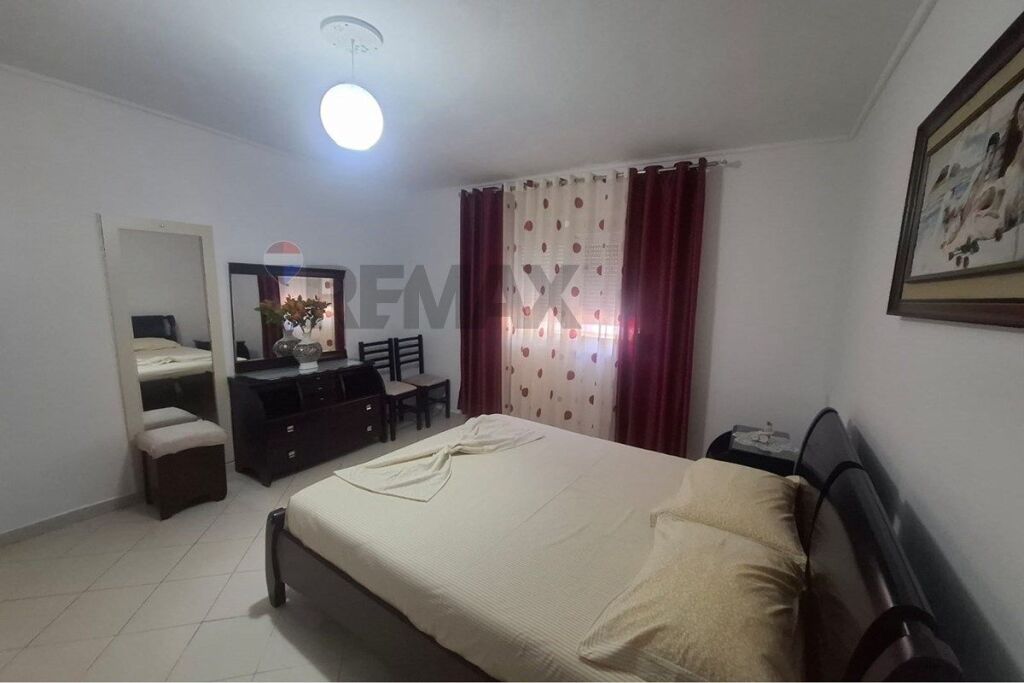 SHTËPI PRIVATE 2+1 PËR QIRA – LUNGOMARE, VLORË