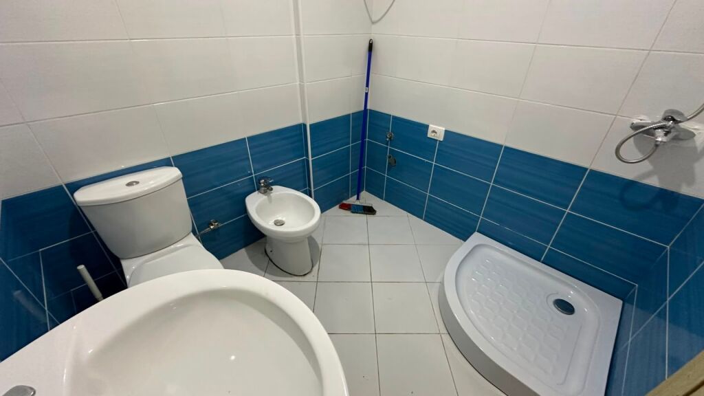 Appartamento 1+1 in affitto – Lago Secco, Tirana