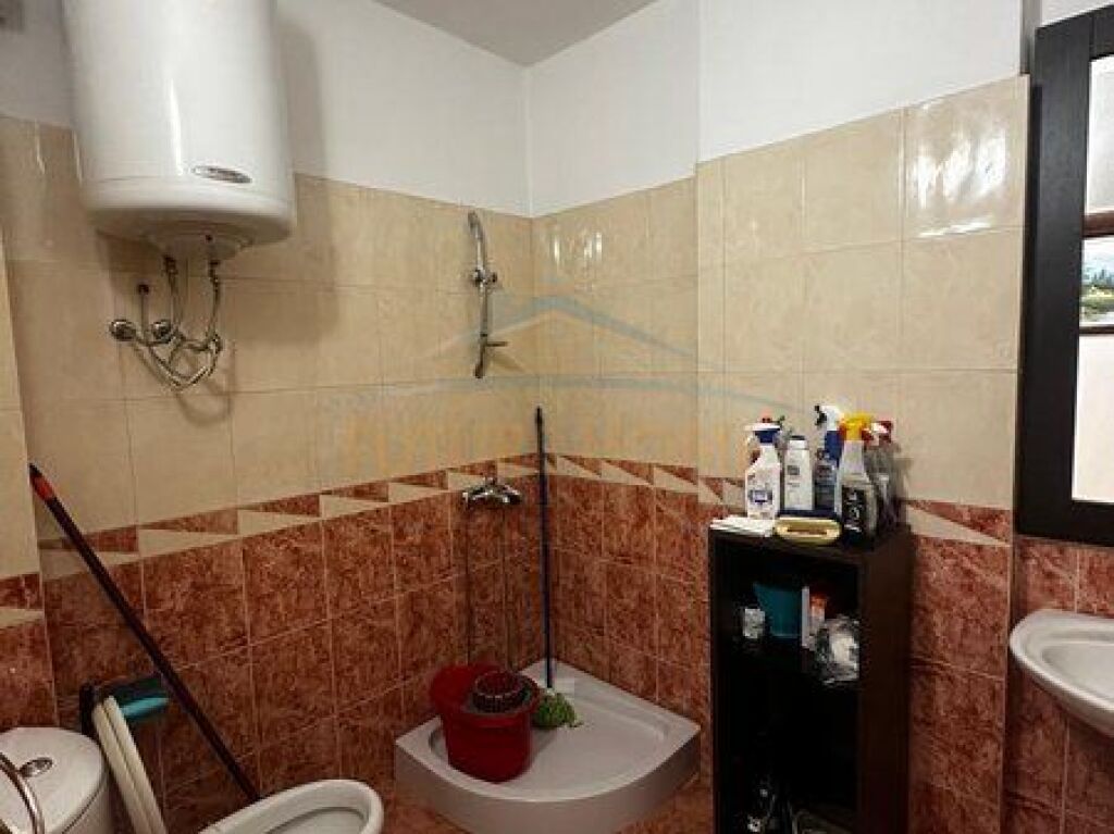 Qera, Apartament 3+1+2, Stacioni Trenit, Durres